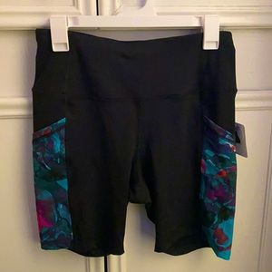 Biker shorts with pockets!